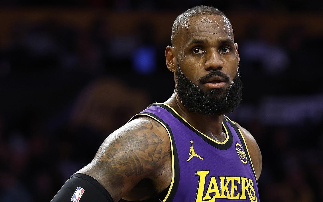 球舞台上为 球舞台上为